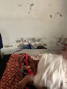 Snapshot of bad-boy-2002 chatting on January 11, 9:36 am bad-boy-2002 online show from January 11, 9:36 am