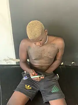 Snapshot of bad-boy-2002 chatting on January 16, 11:58 am bad-boy-2002 online show from January 16, 11:58 am