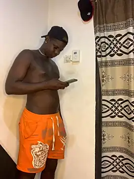 Snapshot of bad-boy-2002 chatting on January 31, 7:08 pm bad-boy-2002 online show from January 31, 7:08 pm