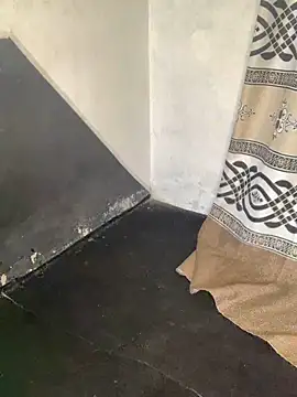 Snapshot of bad-boy-2002 chatting on February 5, 11:23 am bad-boy-2002 online show from February 5, 11:23 am