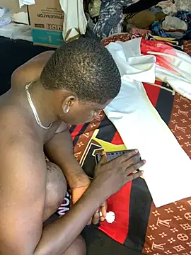 Snapshot of bad-boy-2002 chatting on February 28, 12:20 pm bad-boy-2002 online show from February 28, 12:20 pm