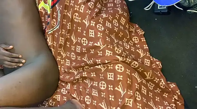 Snapshot of bad-boy-2002 chatting on March 1, 4:11 pm bad-boy-2002 online show from March 1, 4:11 pm