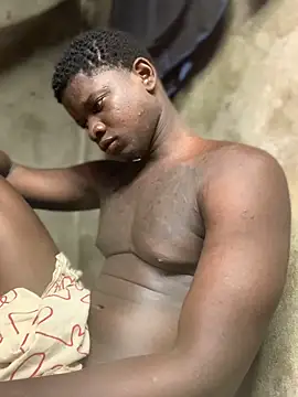 Snapshot of bad-boy-2002 chatting on February 4, 10:43 am bad-boy-2002 online show from February 4, 10:43 am