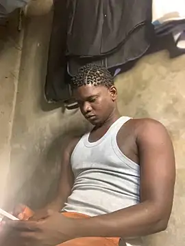 Snapshot of bad-boy-2002 chatting on February 6, 11:13 am bad-boy-2002 online show from February 6, 11:13 am