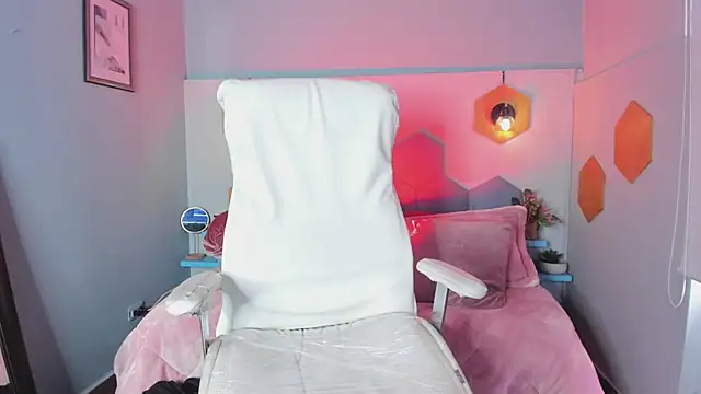 Valkiria ponce online show from March 3, 2:15 pm