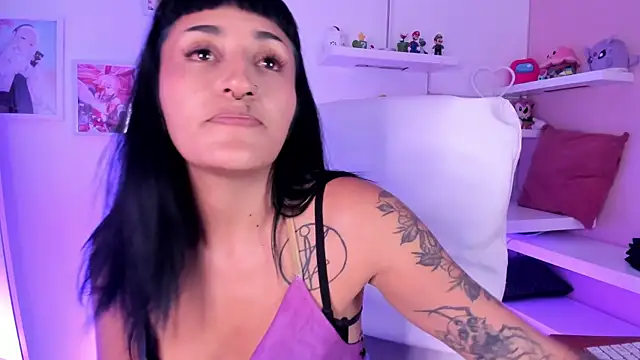 Snapshot of Valkiria_ponce chatting on July 24, 4:43 am Valkiria ponce online show from July 24, 4:43 am