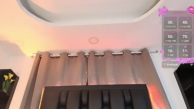 Snapshot of SaraRoy_ chatting on June 17, 9:27 pm SaraRoy online show from June 17, 9:27 pm