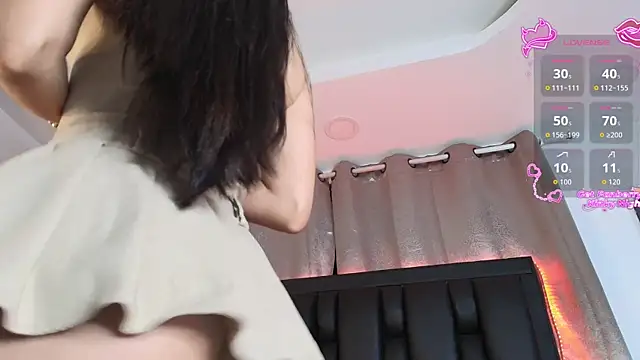Snapshot of SaraRoy_ chatting on June 19, 9:40 pm SaraRoy online show from June 19, 9:40 pm