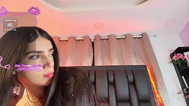 Snapshot of SaraRoy_ chatting on July 7, 12:02 am SaraRoy online show from July 7, 12:02 am