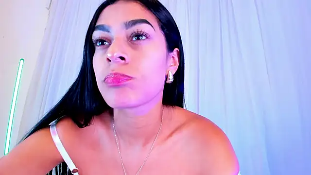 Snapshot of Yasiir_0229 chatting on October 3, 4:42 am Yasiir 0229 online show from October 3, 4:42 am