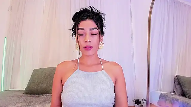 Snapshot of Yasiir_0229 chatting on October 16, 5:19 am Yasiir 0229 online show from October 16, 5:19 am