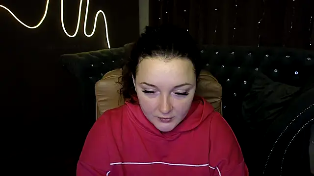 GloriNichols online show from December 22, 6:39 am