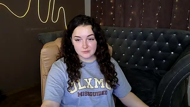 GloriNichols online show from January 8, 9:10 am