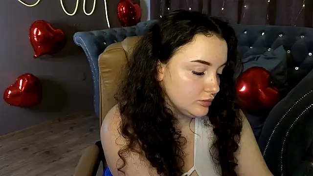 GloriNichols online show from January 30, 4:24 pm