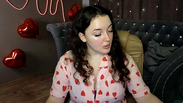 GloriNichols online show from February 16, 9:26 am