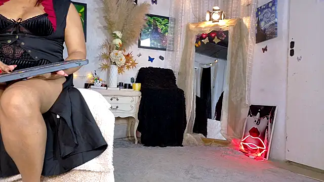 Kyara Queen online show from June 25, 6:34 pm