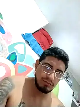 ale3J4a online show from January 1, 6:27 pm