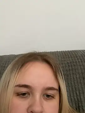 Snapshot of princess_blondex chatting on June 12, 11:53 am princess blondex online show from June 12, 11:53 am