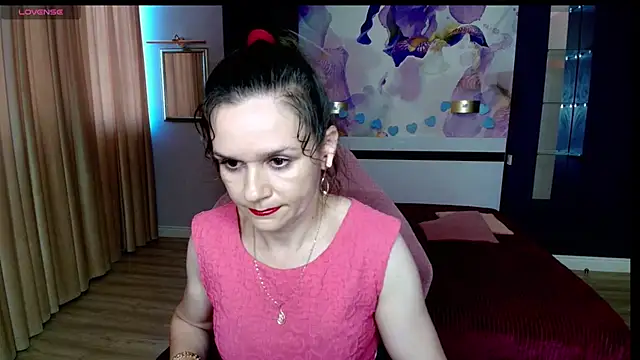 Snapshot of AriaGray chatting on July 5, 4:52 am AriaGray online show from July 5, 4:52 am