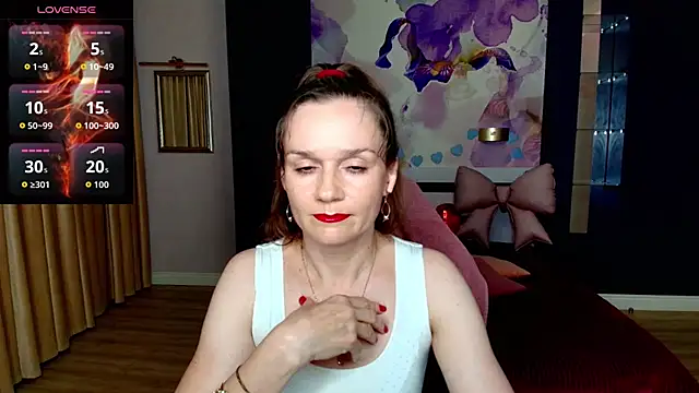 Snapshot of AriaGray chatting on July 6, 7:38 pm AriaGray online show from July 6, 7:38 pm