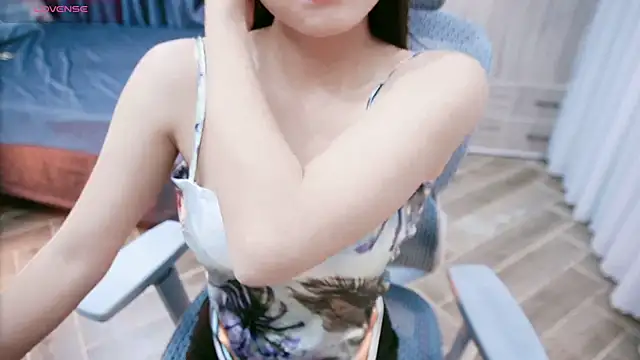 Snapshot of LY_26 chatting on December 1, 7:47 pm LY 26 online show from December 1, 7:47 pm