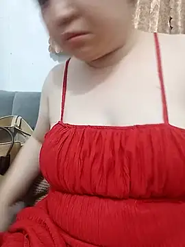 Snapshot of VyOanh2K chatting on July 31, 3:44 pm VyOanh2K online show from July 31, 3:44 pm