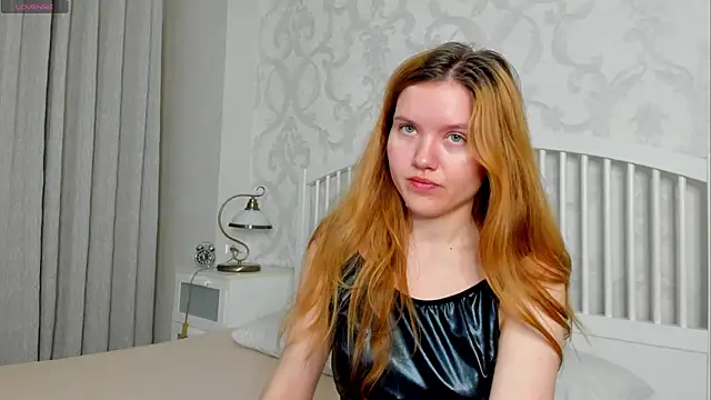 Eva  Lewis online show from May 26, 5:03 am