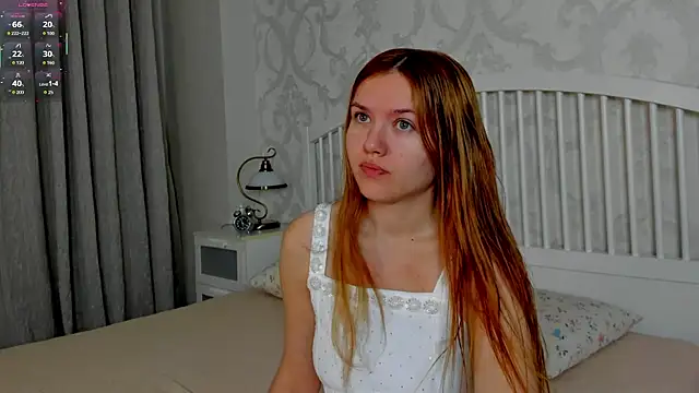 Eva  Lewis online show from July 12, 5:20 am