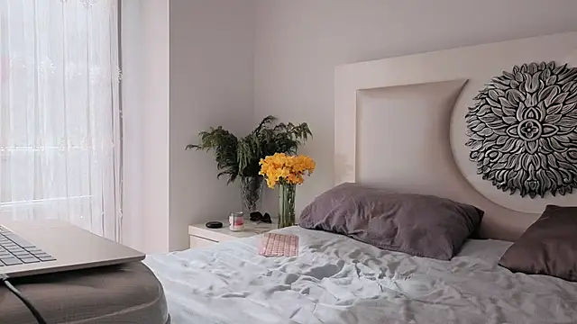 my lina online show from March 5, 7:38 am