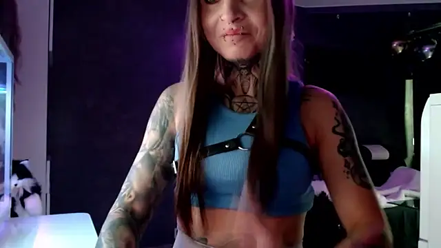 Snapshot of InesGold chatting on January 21, 10:08 am InesGold online show from January 21, 10:08 am