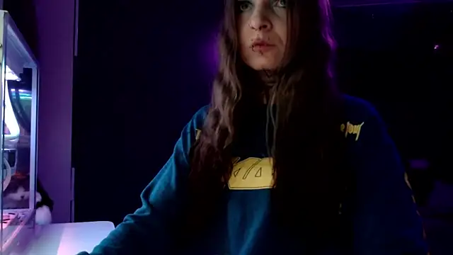 Snapshot of InesGold chatting on January 28, 3:25 pm InesGold online show from January 28, 3:25 pm