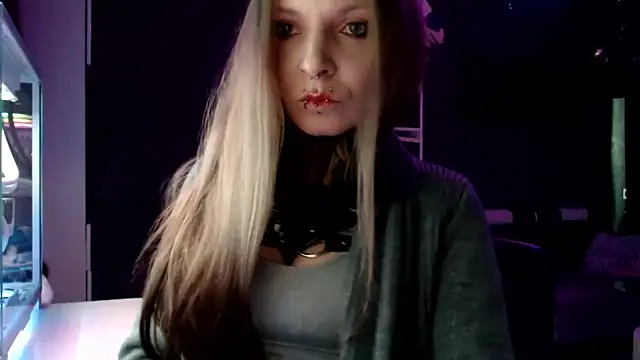 Snapshot of InesGold chatting on February 11, 7:12 am InesGold online show from February 11, 7:12 am