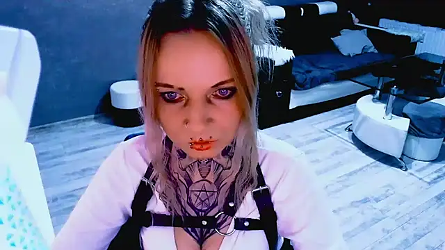 InesGold online show from February 4, 9:20 pm