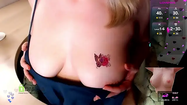  -Luna-  online show from March 14, 11:10 pm