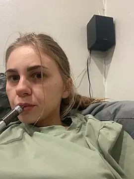 Snapshot of GraceTorrez chatting on January 6, 4:02 pm GraceTorrez online show from January 6, 4:02 pm