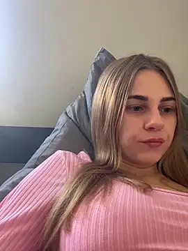 Snapshot of GraceTorrez chatting on January 9, 11:36 am GraceTorrez online show from January 9, 11:36 am