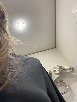 Snapshot of GraceTorrez chatting on February 1, 11:06 pm GraceTorrez online show from February 1, 11:06 pm