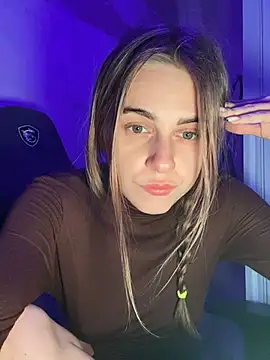 Snapshot of GraceTorrez chatting on February 4, 4:29 pm GraceTorrez online show from February 4, 4:29 pm