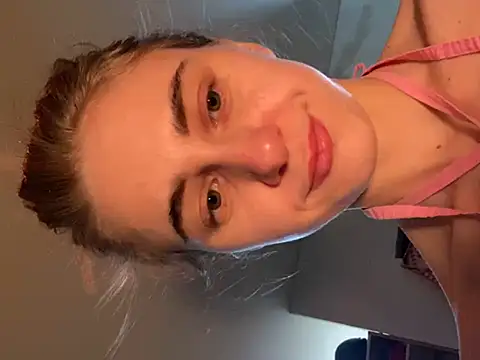 Snapshot of GraceTorrez chatting on February 26, 11:09 am GraceTorrez online show from February 26, 11:09 am