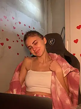 Snapshot of GraceTorrez chatting on March 6, 4:41 am GraceTorrez online show from March 6, 4:41 am