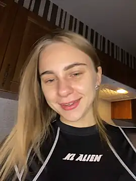 Snapshot of GraceTorrez chatting on October 16, 2:51 pm GraceTorrez online show from October 16, 2:51 pm