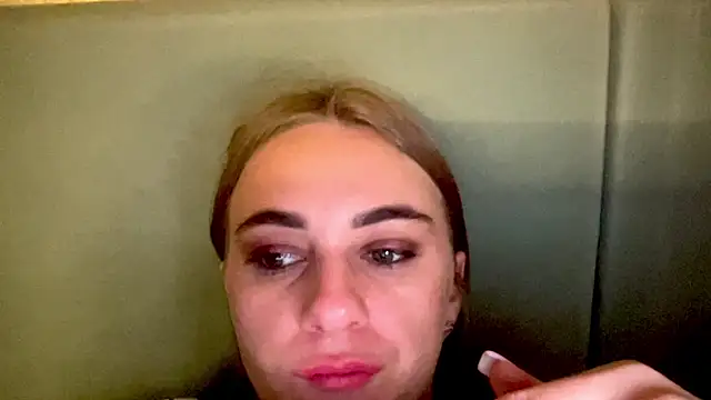 Snapshot of GraceTorrez chatting on October 22, 7:02 pm GraceTorrez online show from October 22, 7:02 pm