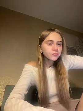 Snapshot of GraceTorrez chatting on October 31, 5:03 pm GraceTorrez online show from October 31, 5:03 pm