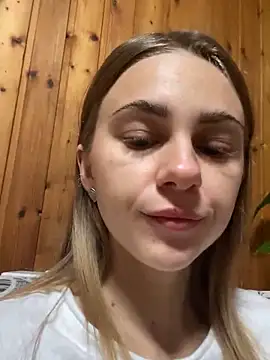 Snapshot of GraceTorrez chatting on November 11, 10:04 am GraceTorrez online show from November 11, 10:04 am