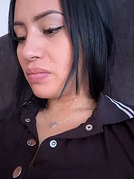 Sara luna  online show from December 29, 2:10 pm