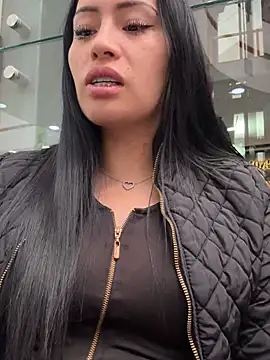 Sara luna  online show from January 6, 4:02 pm