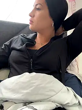 Sara luna  online show from November 6, 3:46 pm