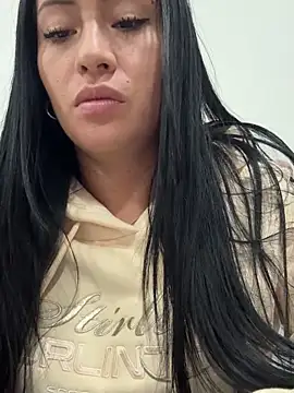 Sara luna  online show from November 27, 12:02 am