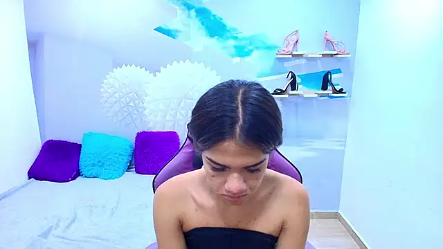 Snapshot of DEMI_LEED chatting on October 9, 11:19 am DEMI LEED online show from October 9, 11:19 am