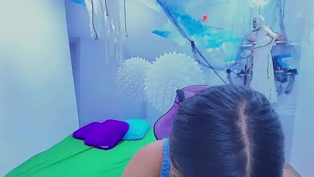 Snapshot of DEMI_LEED chatting on November 3, 1:34 pm DEMI LEED online show from November 3, 1:34 pm